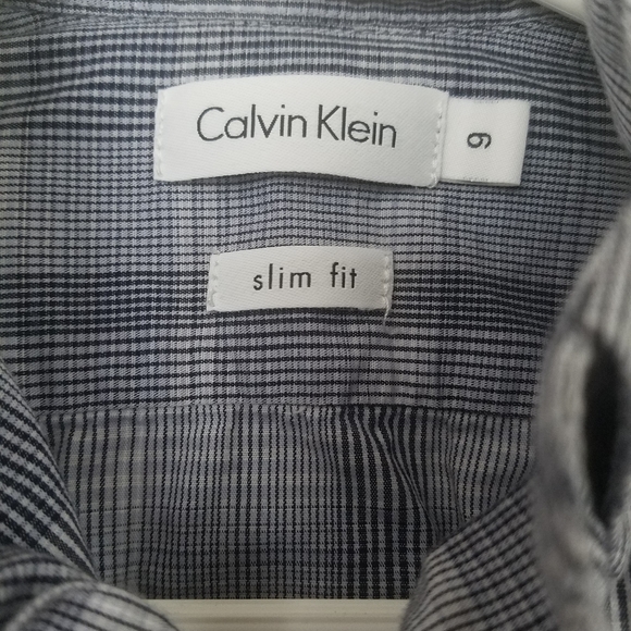 Calvin Klein Slim Fit Button Down Shirt - Picture 2 of 2